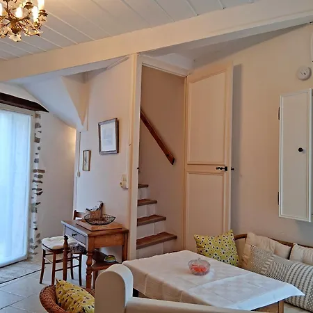 La Petite Romance - 3 Etoiles Holiday home